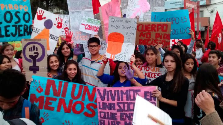 Marcha en contra de los feminicidios. (Twitter/@OlgaBarcenas1)