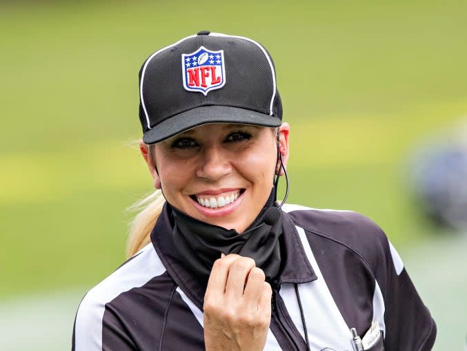 Sarah Thomas se convertirá en la primera mujer funcionaria en el Super Bowl (Getty)