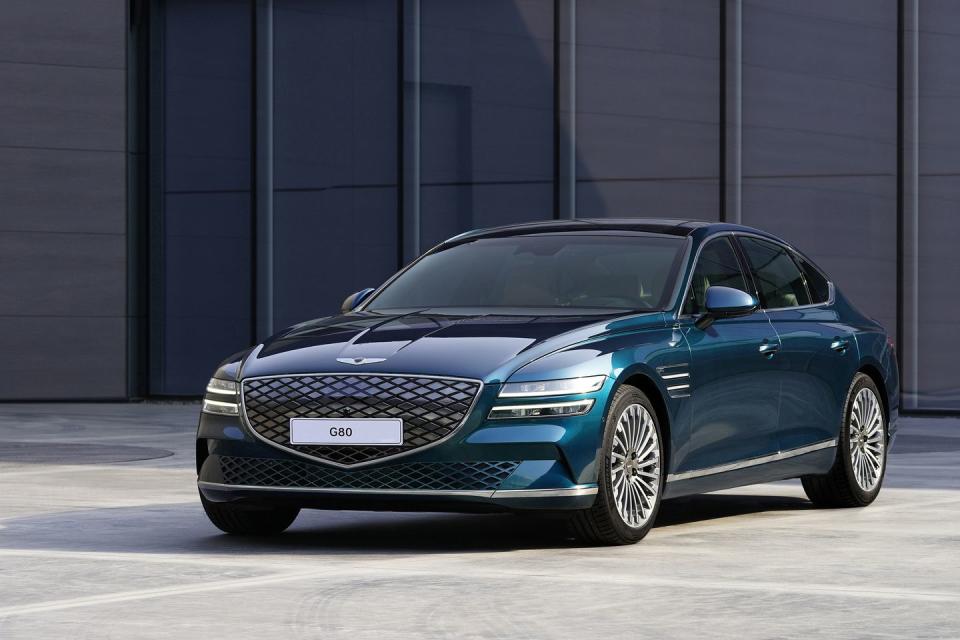 2023 genesis electrified g80