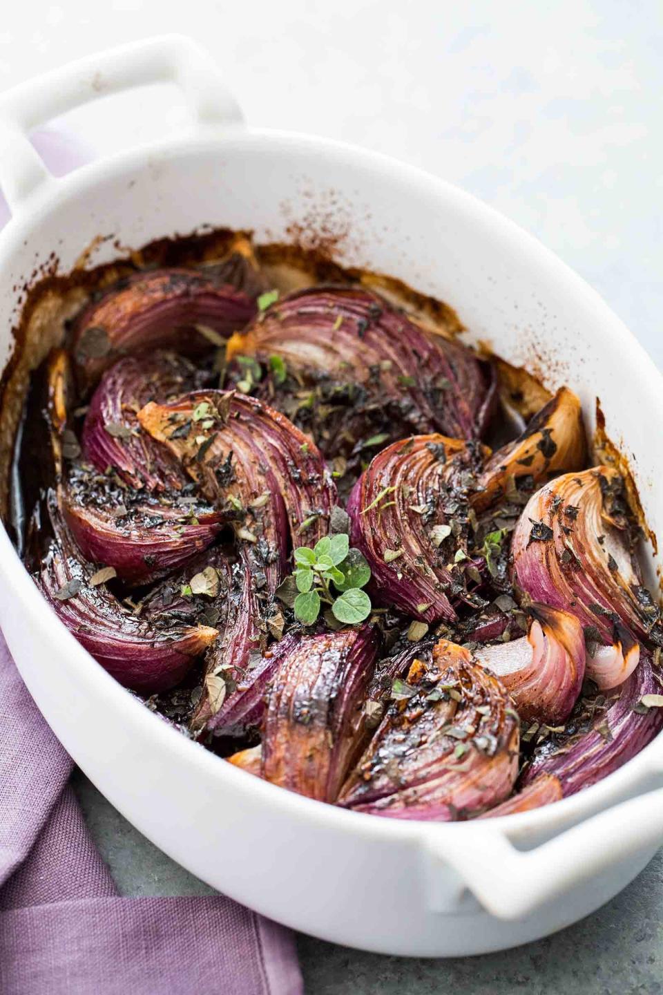 <strong>Get the <a href="http://www.simplyrecipes.com/recipes/balsamic_glazed_red_onions/" target="_blank">Balsamic Grazed Red Onions recipe</a> from Simply Recipes</strong>