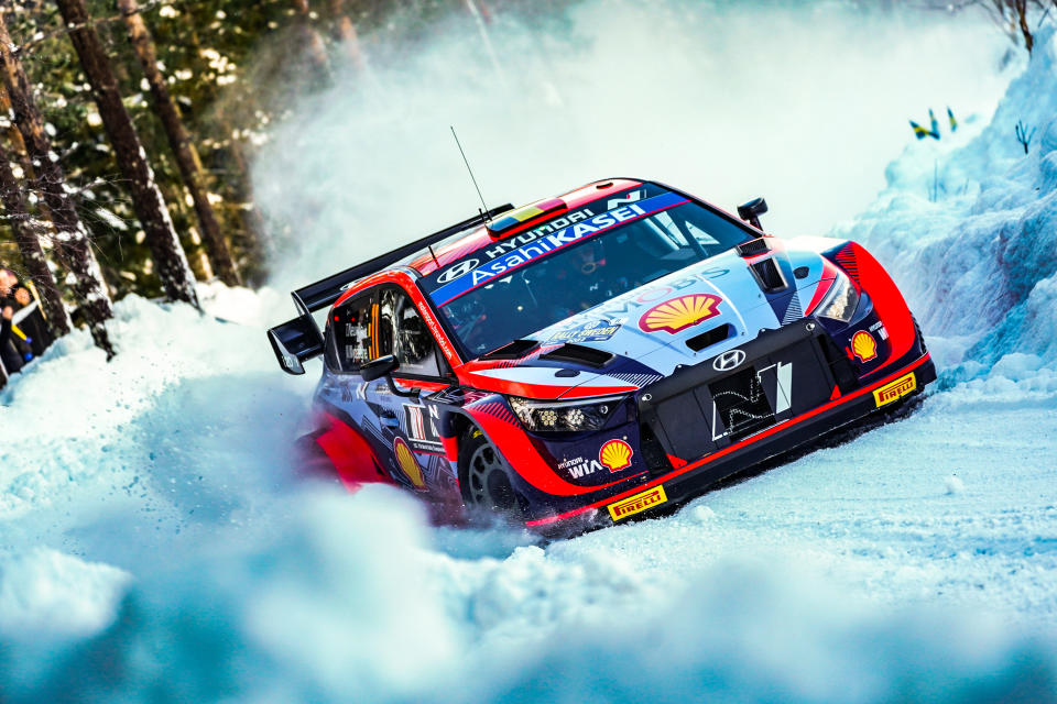 WRC分站分佈全世界，冰天雪地中的駕馭考驗車手技巧與輪胎抓地力。圖片摘自：Pirelli