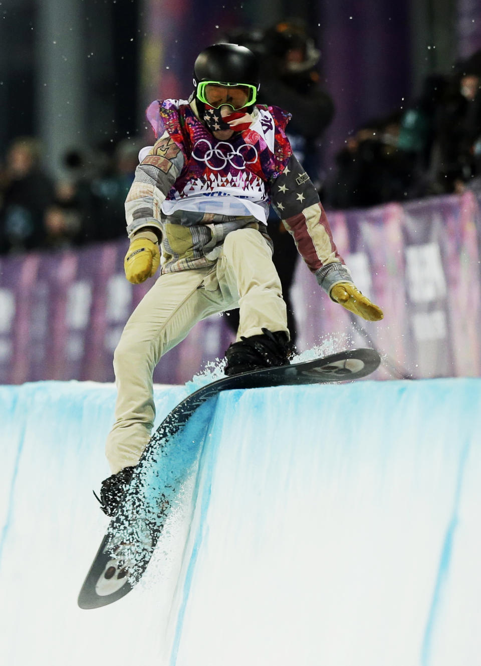 10ThingstoSeeSports - Shaun White, of the United States, hits the edge of the half pipe during the men's snowboard halfpipe final at the Rosa Khutor Extreme Park, at the 2014 Winter Olympics, Tuesday, Feb. 11, 2014, in Krasnaya Polyana, Russia. (AP Photo/Andy Wong, File)