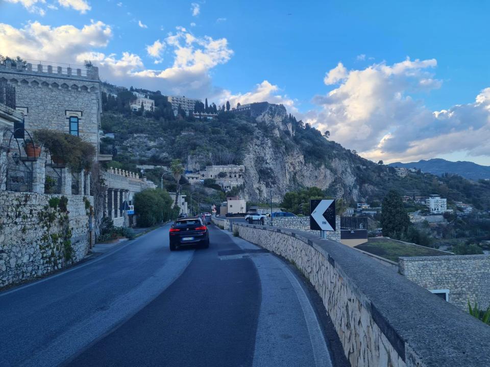 taormina road