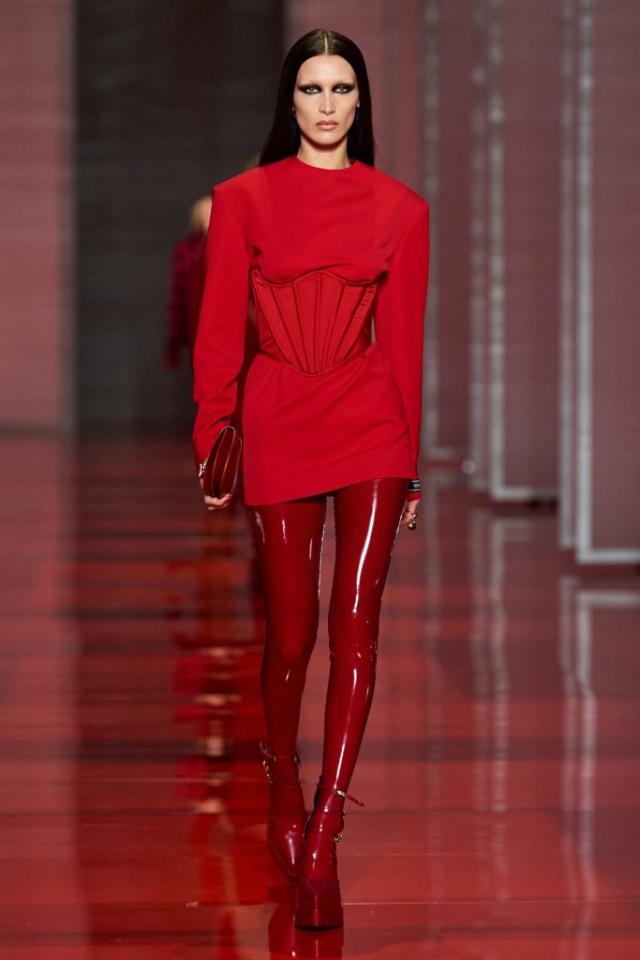 Gigi Hadid Soars in Towering Heels & Hooded Dress on Versace's Runway –  Footwear News