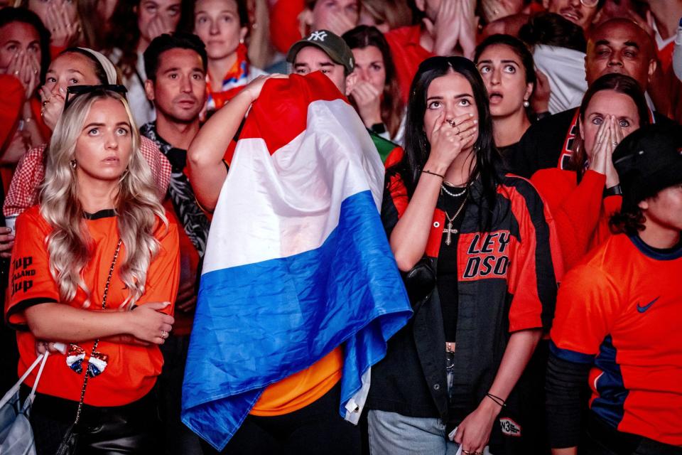 Oranje fans left frustrated after Saka ‘handball’ in England victory