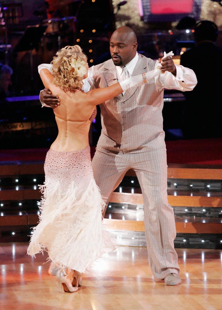 Kym Johnson and Warren Sapp perform a dance on the seventh season of Dancing with the Stars.