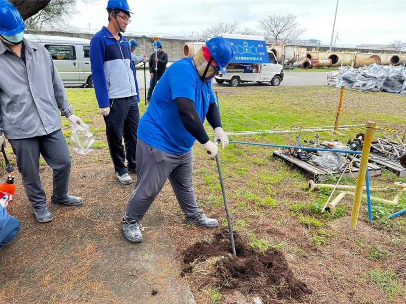 美商鈦白粉大廠科慕公司桃園觀音廠去年關廠，桃園環保局調查發現廠區有土壤重金屬汙染情形。（圖／環保局提供）