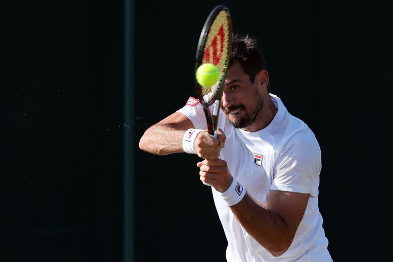 Guido Pella sigue dando pelea en el circuito; llegó a la tercera etapa de Wimbledon, en estos primeros certámenes posteriores a su larguísima ausencia.