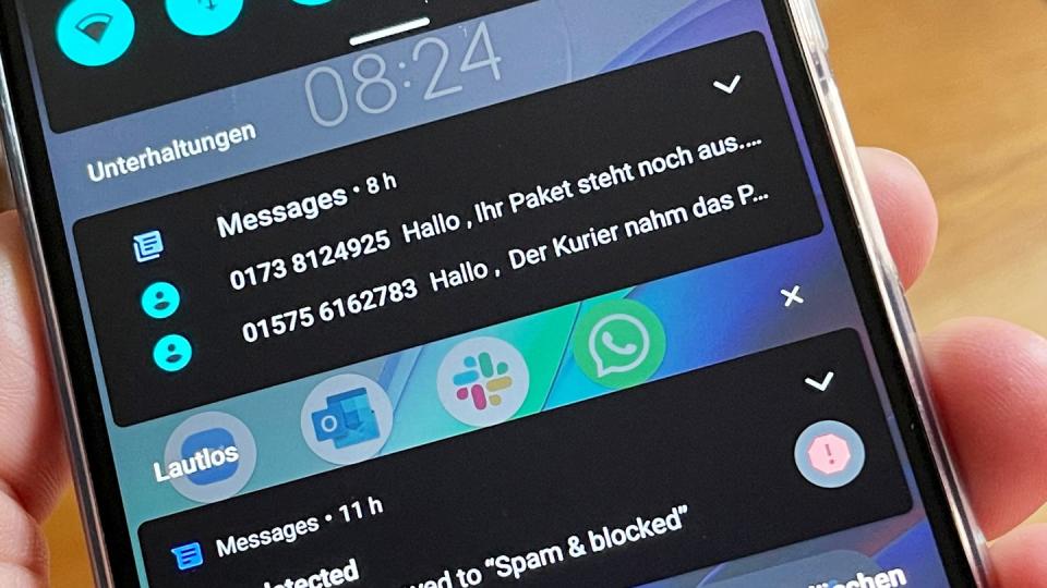 Wer aktuell solche oder ähnliche SMS bekommt, löscht sie besser sofort und klickt keinesfalls auf Links.