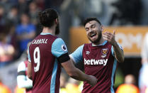 <p>Britain Soccer Football – Hull City v West Ham United – Premier League – The Kingston Communications Stadium – 1/4/17 West Ham United’s Andy Carroll celebrates scoring their first goal with Robert Snodgrass Action Images via Reuters / Ed Sykes Livepic EDITORIAL USE ONLY. No use with unauthorized audio, video, data, fixture lists, club/league logos or “live” services. Online in-match use limited to 45 images, no video emulation. No use in betting, games or single club/league/player publications. Please contact your account representative for further details. </p>