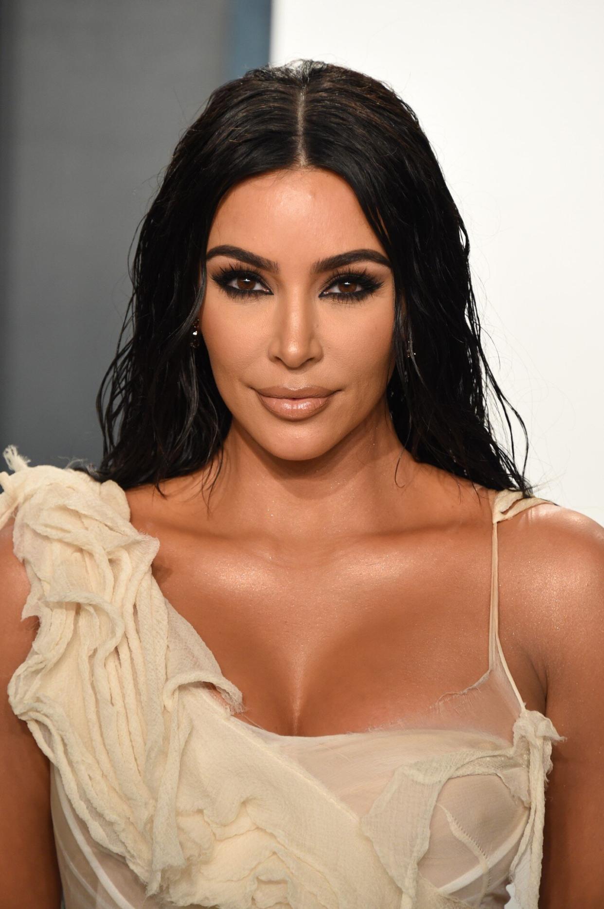 Kim Kardashian Close-Up Wet Hair 2020 Vanity Fair Oscar's Party