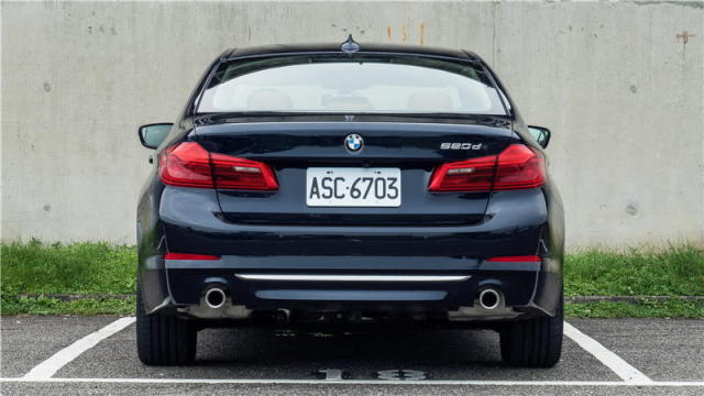 男子漢的較量 Bmw 5d Pk M Benz E2d Yahoo奇摩汽車機車