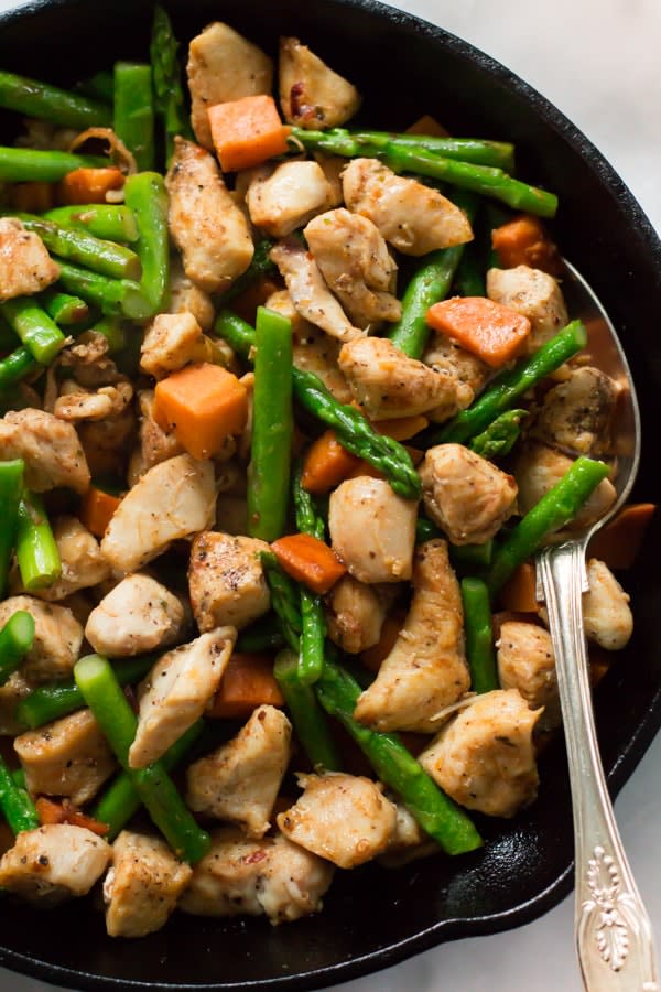 Asparagus Sweet-Potato Chicken Skillet