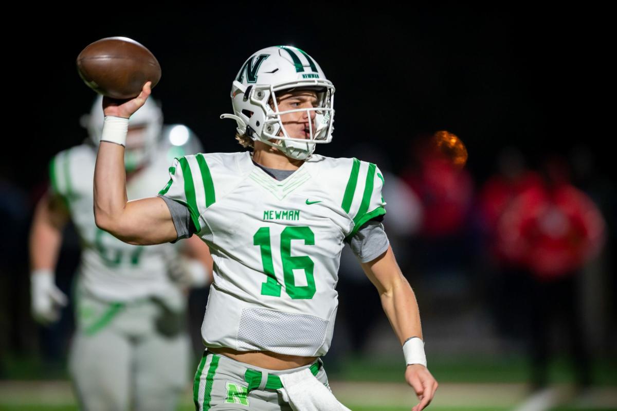 WATCH: Texas Five-Star Plus+ QB commit Arch Manning tosses fourth-and-long  touchdown in 54-52 win - On3