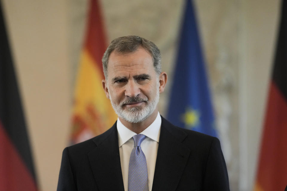 Spain's King Felipe VI arrives for an official visit at Bellevue Palace, in Berlin, Germany, Monday, Oct. 17, 2022. (AP Photo/Markus Schreiber)