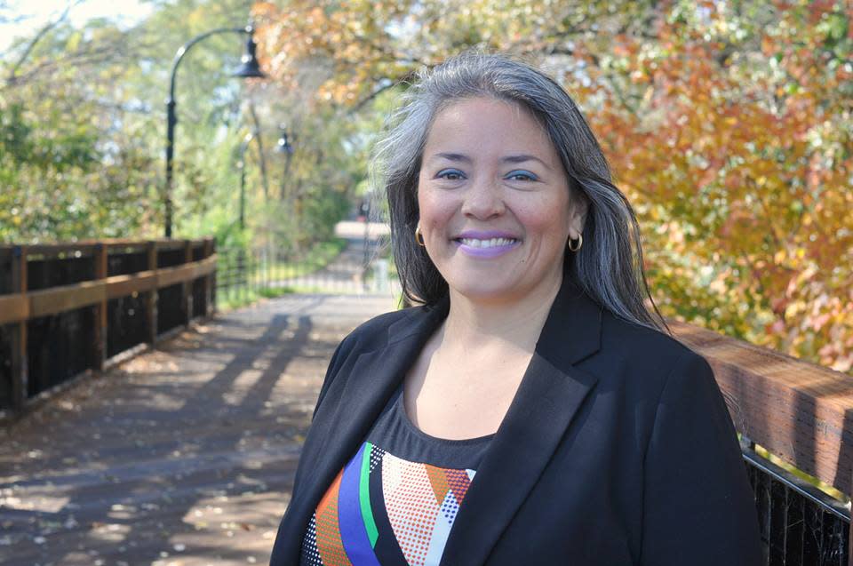 Catherine Emmanuelle, of Eau Claire, Wisc., aims to stop a resolution meant to ban breastfeeding on the City Council dais. (Photo: Facebook/Catherine Emmanuelle)