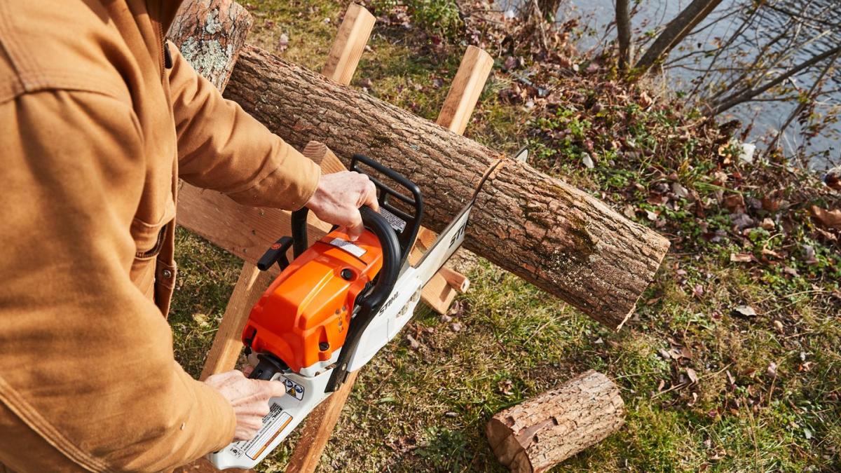 Black & Decker 42cc 14-inch Gas Chainsaw