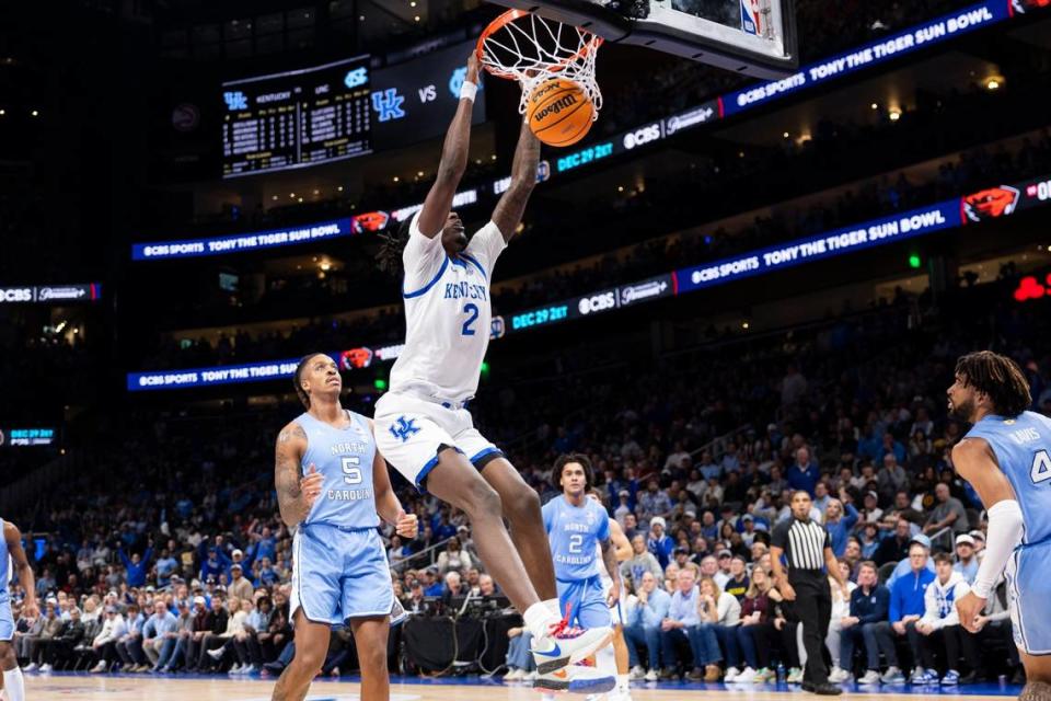 Kentucky freshman Aaron Bradshaw (2) had 12 points, three rebounds and two steals in UK’s 87-83 win over North Carolina last Saturday in the CBS Sports Classic. Silas Walker/swalker@herald-leader.com