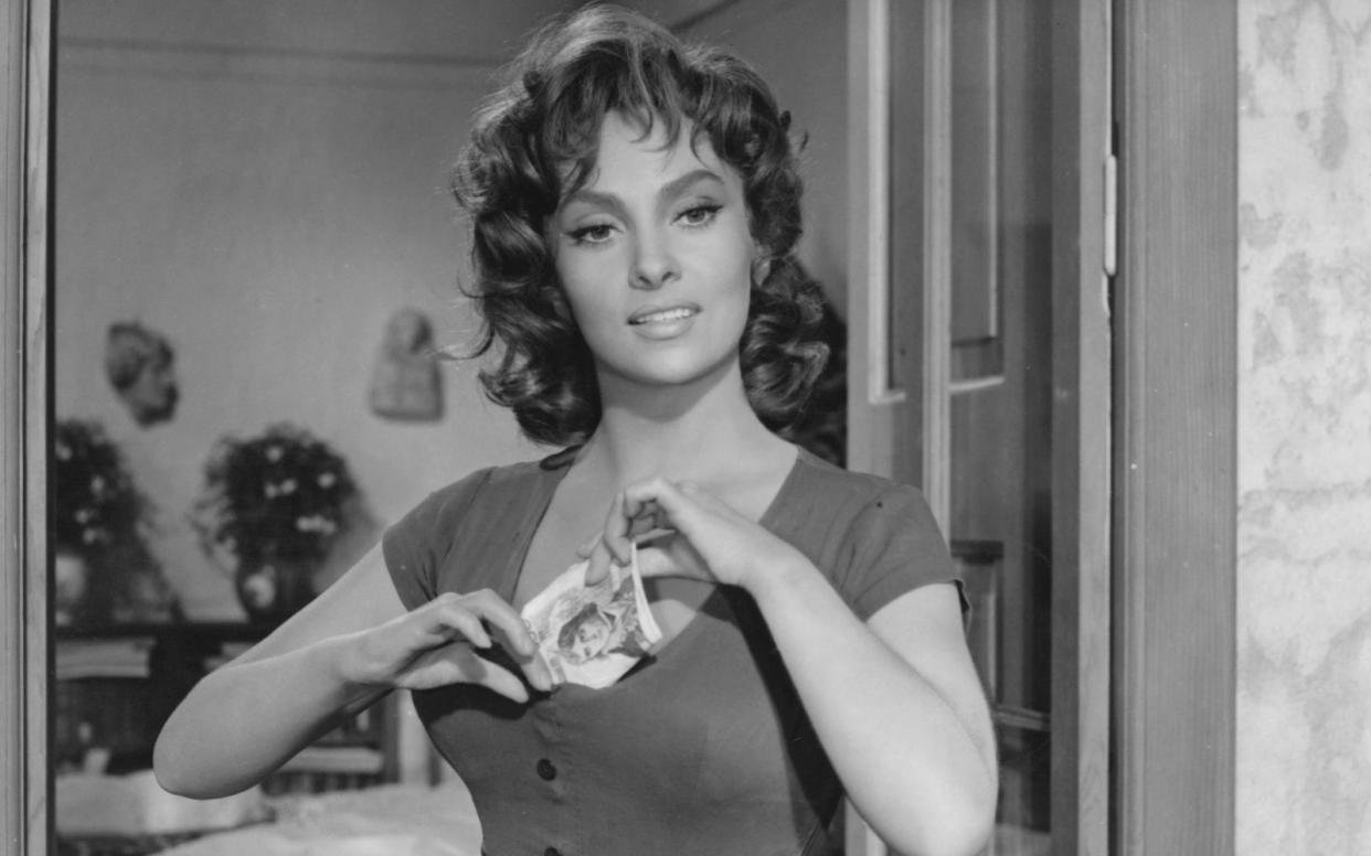 Kein Wunder, dass sie in den 50-er Jahren zum italienischen Exportschlager wurde: Gina Lollobrigida wurde Anfang des Jahrzehnts mit Filmen wie "Fanfan, der Husar" berühmt. Nun verstarb sie im Alter von 95 Jahren. (Bild: Keystone Features/Hulton Archive/Getty Images)