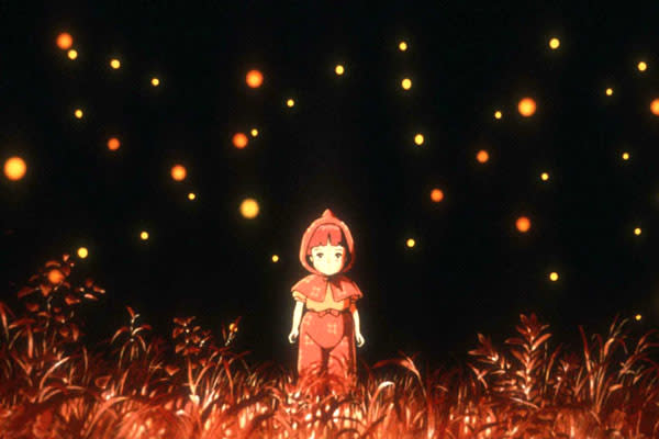 Bonne nouvelle : le film d'animation culte du Studio Ghibli débarque sur Netflix. Le chef-d'œuvre d'Isao Takahata, sorti dans les salles françaises en 1996, raconte l'histoire de deux orphelins de la Seconde Guerre mondiale, à Kobé, qui trouvent refuge dans un bunker désaffecté, mais manquent cruellement de nourriture. Si, lors de sa sortie au Japon en 1988, le long-métrage reçoit un accueil timide en raison de la thématique abordée, il s'est imposé au fil des années comme un des plus grands films de l'histoire du cinéma.