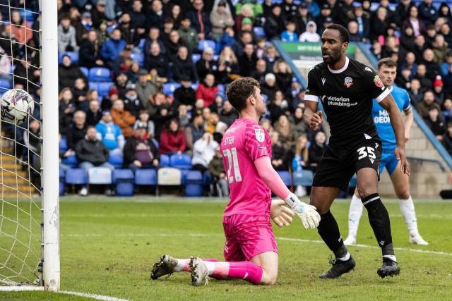 Veteran striker Cameron Jerome leaves Bolton Wanderers with fans' respect -  Yahoo Sport