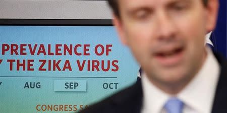 White House spokesman Josh Earnest speaks about legislation to fund the fight against the Zika virus during a press briefing at the White House in Washington May 11, 2016. REUTERS/Kevin Lamarque