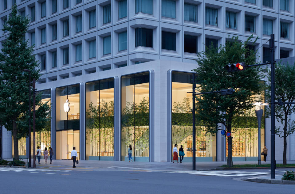 Apple-largest-store-in-Japan-opens-saturday-in-Tokyo-090419.jpg