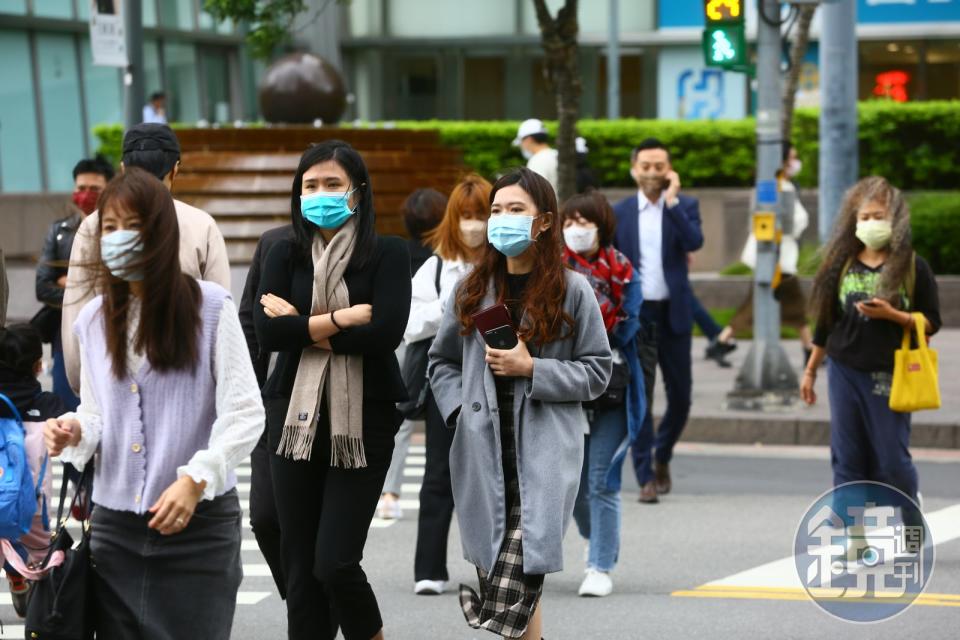 氣象署表示，未來一週受到兩波東北季風影響，最低溫出現在週六清晨。