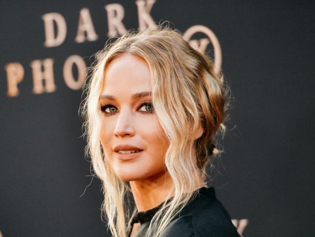 Jennifer Lawrence's private plane makes emergency landing in Buffalo – New  York Daily News