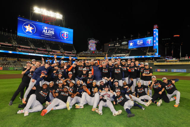 Astros win to grab first-round MLB playoff bye after Rangers loss