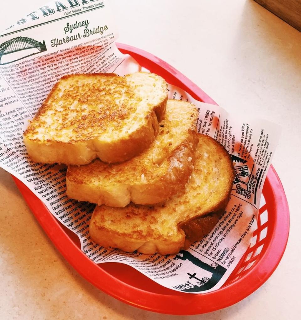 Sizzler cheese toast