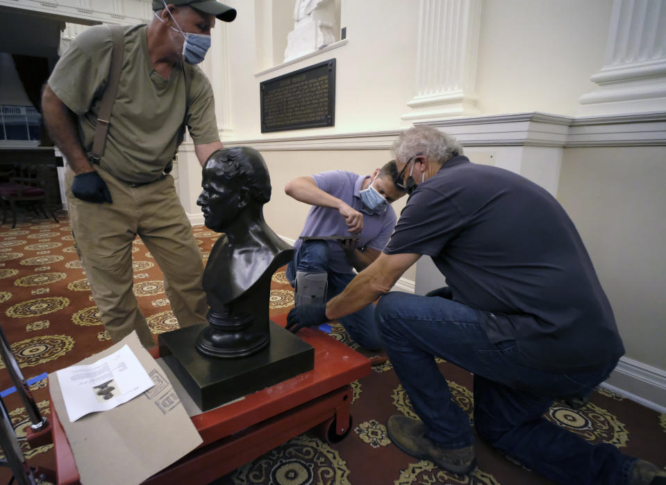 Image: Virginia State Capitol confederate monuments removed (Bob Brown / Richmond Times-Dispatch via AP)