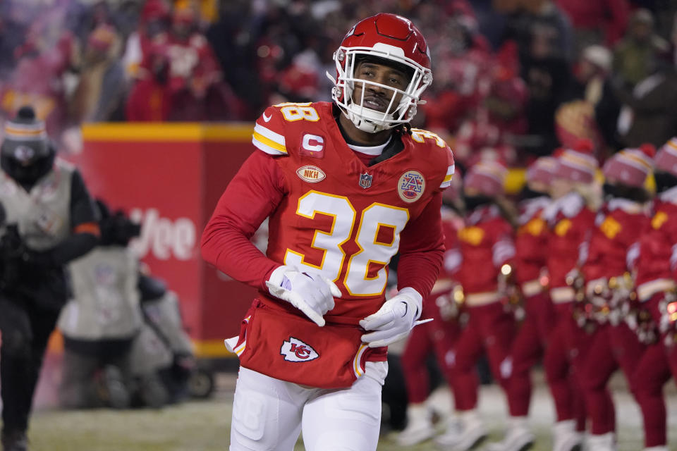 Kansas City Chiefs cornerback L'Jarius Sneed has received the non-exclusive franchise tag and is free to negotiate with other teams.  (AP Photo/Ed Zurga)