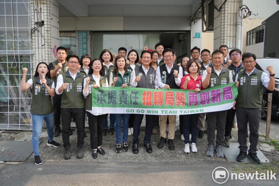 民進黨地方黨部主委改選訂於本月26日舉行，賴系立委郭國文參選台南市黨部主委，獲得多數立委和議員支持，選情看好。   圖：黃博郎／攝