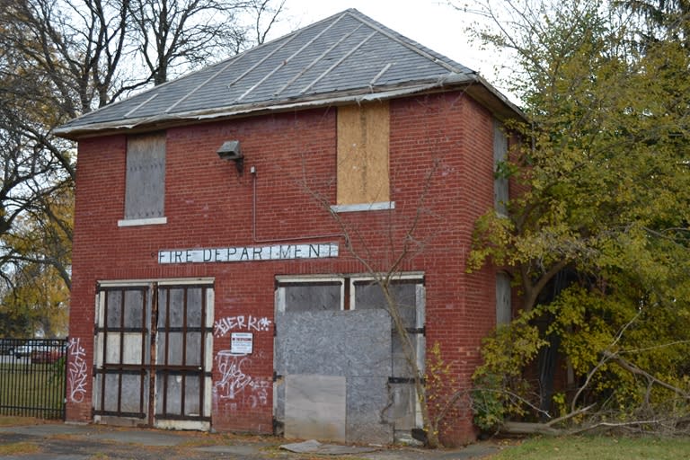 <p>Do undead firefighters also have axes…?(TopTenRealEstateDeals) </p>