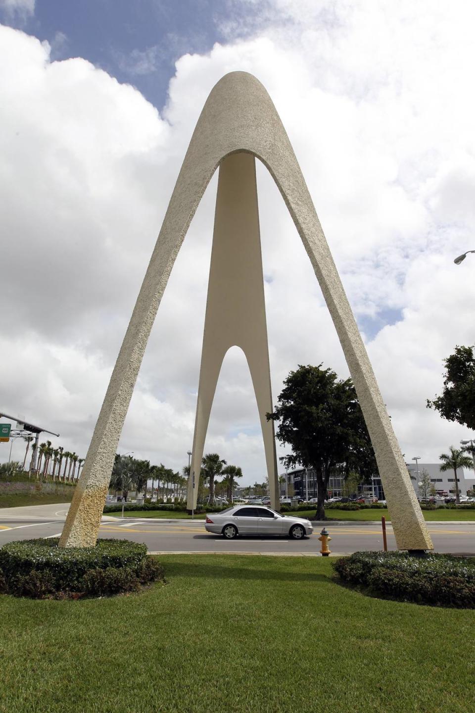 The Sunshine State Arch in 2012.