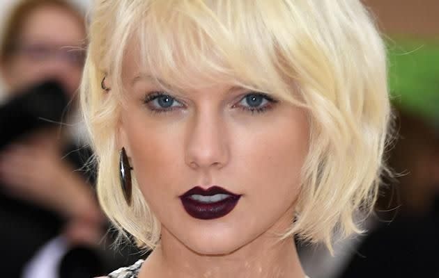 Taylor Swift's berry lip was a massive hit online.