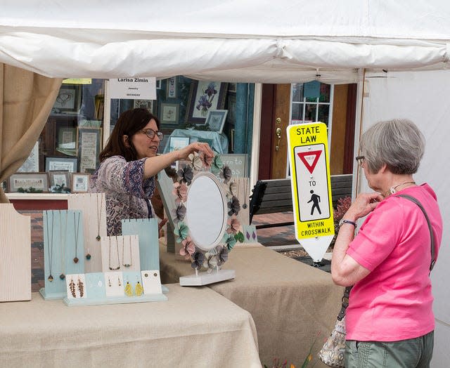 Art on the Grand will bring about 100 artists to downtown Farmington this weekend.