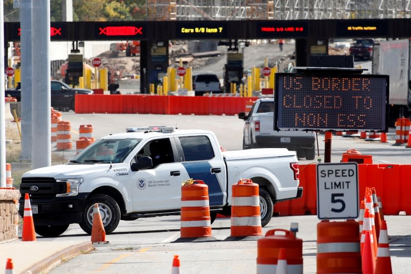 FILE PHOTO: The Canada-United States border crossing in Lansdowne