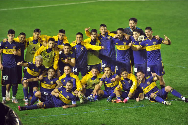 La alegría de los chicos de Boca luego del buen rendimiento y el empate en cancha de Banfield