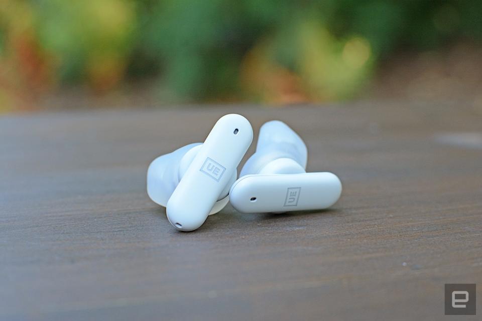 The main attraction on the UE Fits is its LED-powered molding process that customizes the buds to the shape of your ears. The feature set is limited and performance is very middle-of-the-road, though. But if you’re in search of the perfect fit, no one else offers what Ultimate Ears does here.