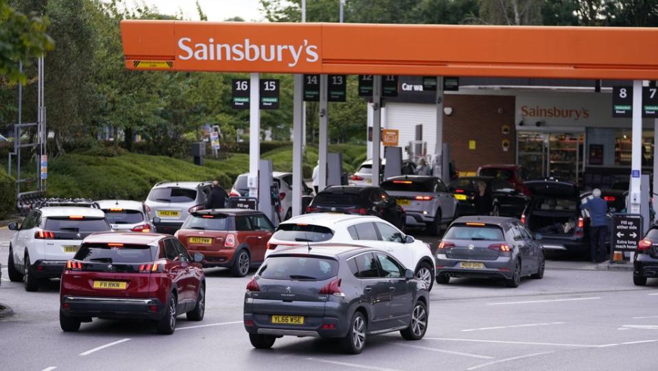 Queues at a Sainsbury’s Petrol Station in Colton, Leeds, on Friday morning (Danny Lawson/PA) (PA Wire)