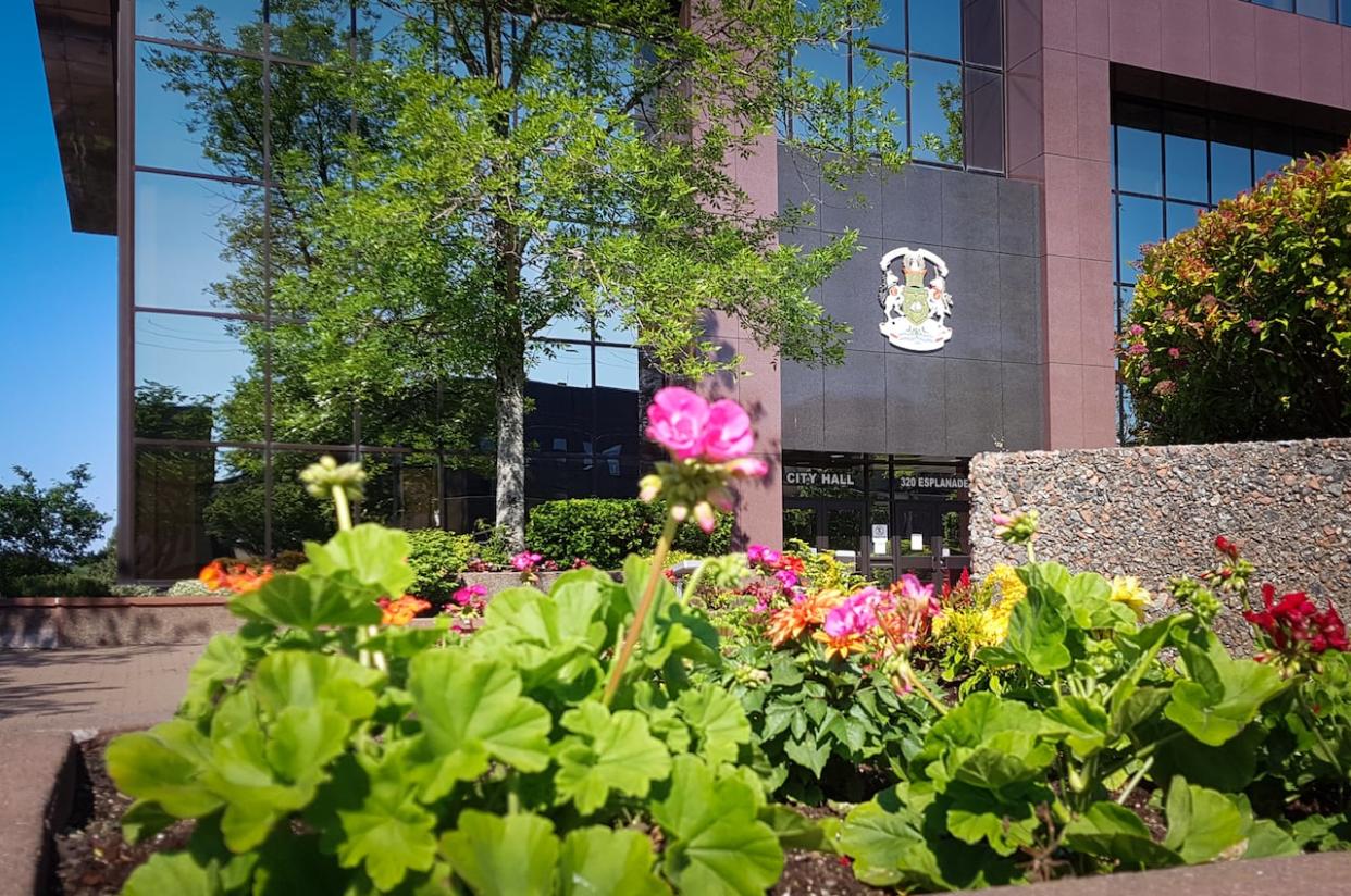 Several large solar-power gardens are being proposed for Cape Breton Regional Municipality under a newly announced Nova Scotia community solar program. (Tom Ayers/CBC - image credit)