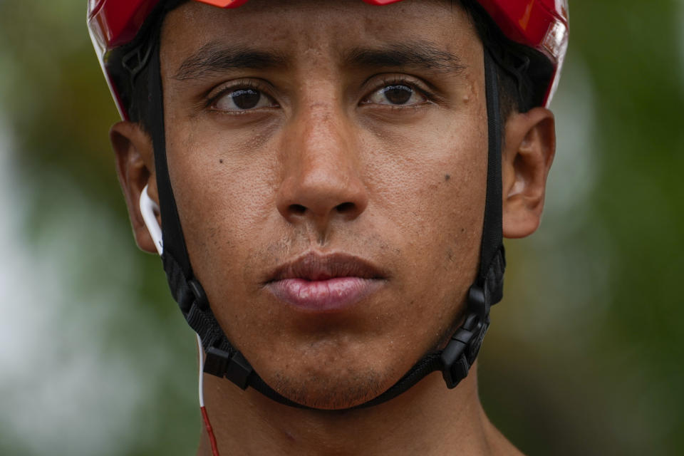 Egal Bernal previo a segunda etapa del Tour de Francia, el domingo 2 de julio de 2023, con salida en Vitoria Gasteiz y meta en San Sebastián, España. (AP Foto/Thibault Camus)