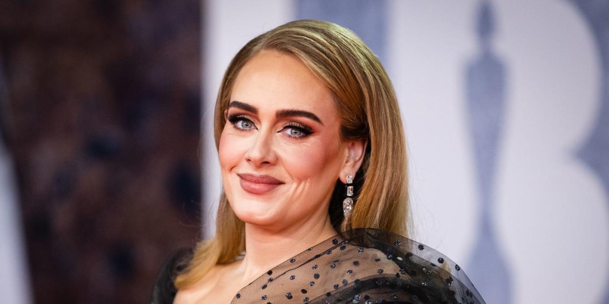 adele debuts new black hair