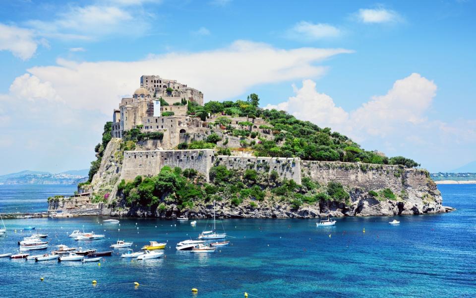 The island of Ischia and its Aragonese island  - alxpin