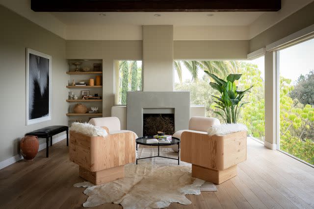 <p>Design by <a href="https://brophyinteriors.com/" data-component="link" data-source="inlineLink" data-type="externalLink" data-ordinal="1" rel="nofollow">Laura Brophy Interiors</a> / Photo by Hugo Landa Garcia</p>