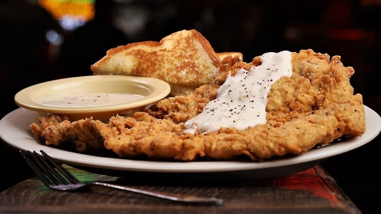 chicken fried steak white gravy