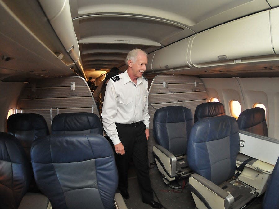 Sully inside the Miracle on the Hudson A320.