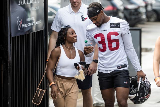 Olympic gold medalist Simone Biles and NFL star Jonathan Owens are married